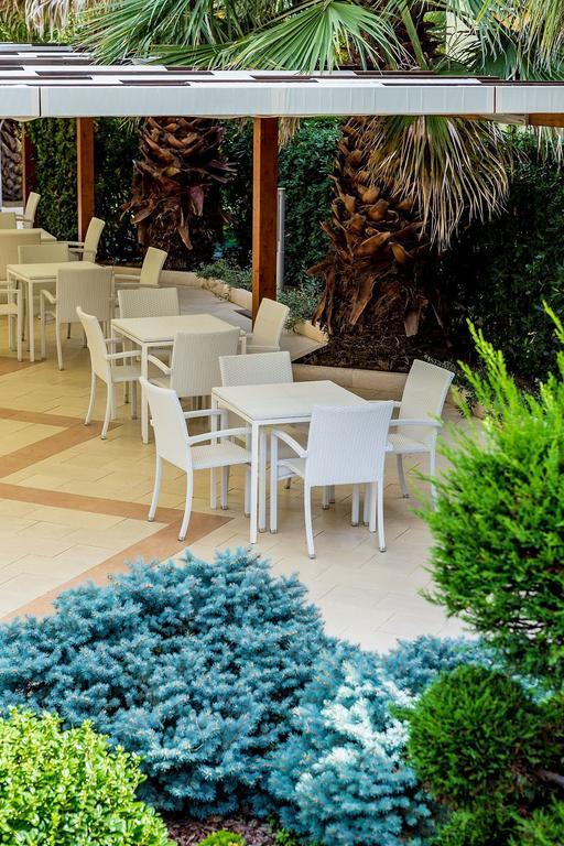 Hotel Vittoria Васто Екстериор снимка