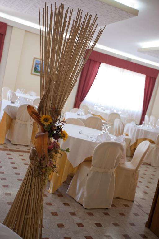 Hotel Vittoria Васто Екстериор снимка